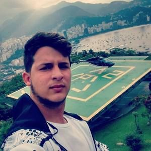 Meet your Posher, Raymond